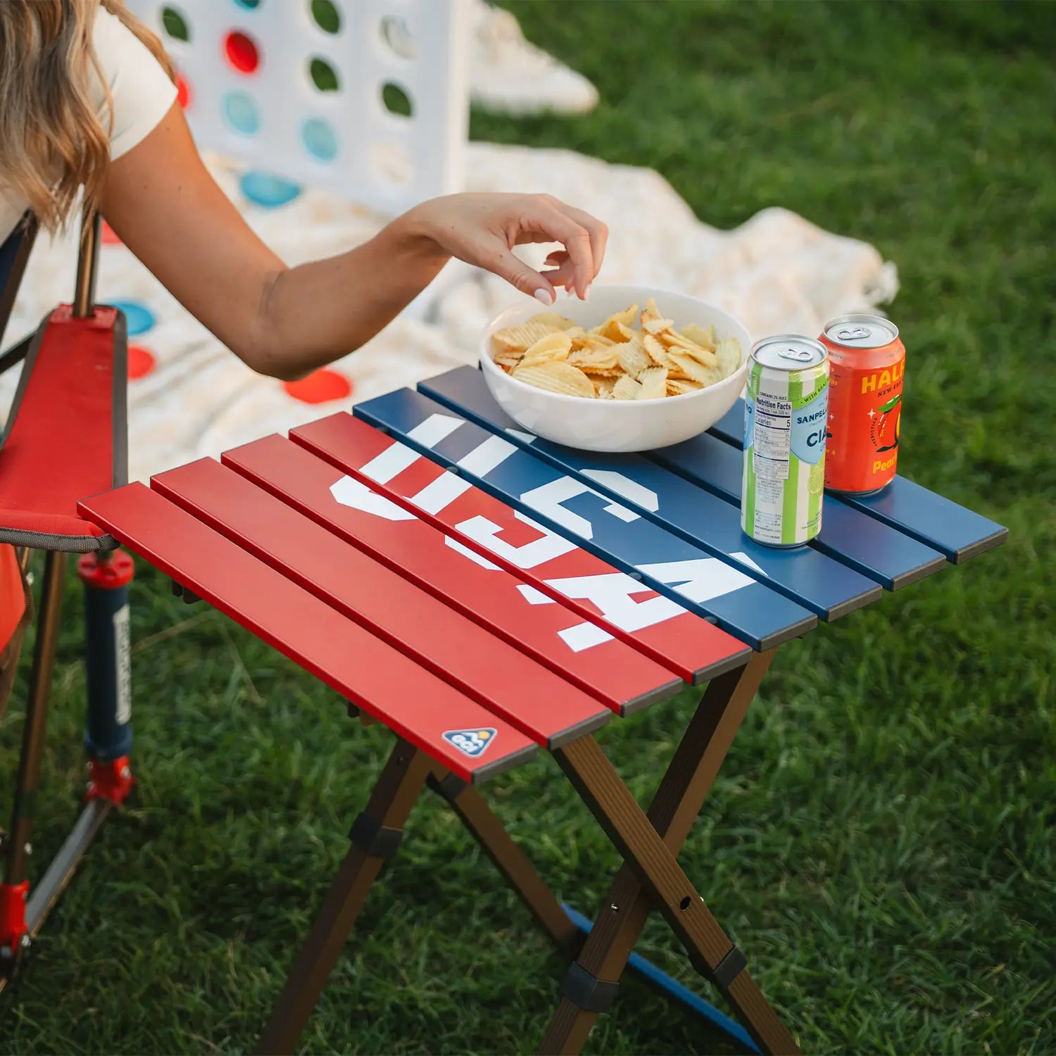 Compact Camp Table 20 | Featured Outdoor Choice | Outlandridge 81FCEL