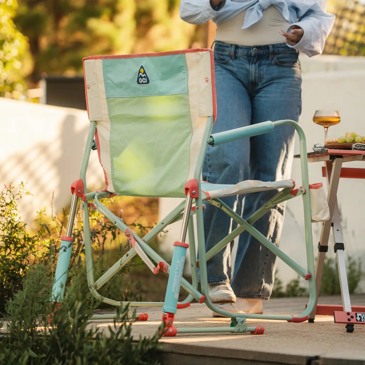Freestyle Rocker | Featured Outdoor Choice | Outlandridge E863eV